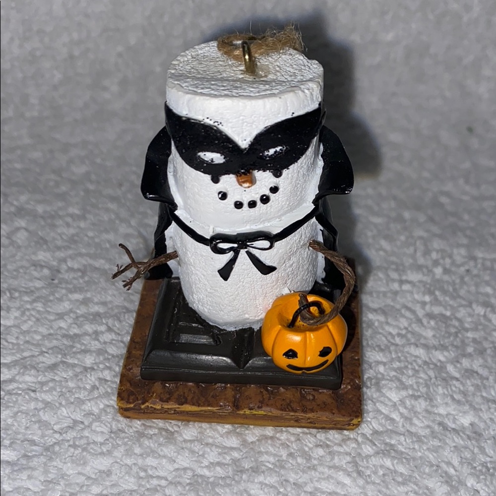 The original s’mores Halloween ornament